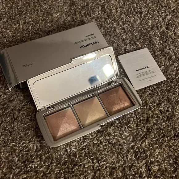 Hourglass ambient lighting palette